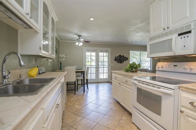 5006 Collwood Way in San Diego, CA - Foto de edificio - Building Photo