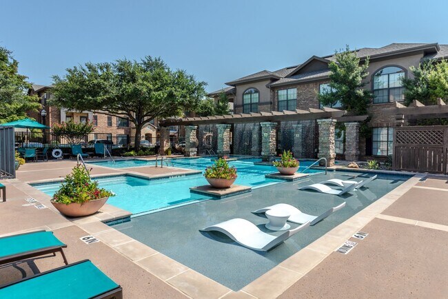 Greenhaven Apartments in McKinney, TX - Foto de edificio - Building Photo