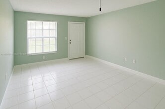 291 NW 177th St in Miami, FL - Building Photo - Building Photo