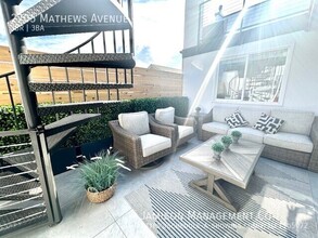 2705 Mathews Ave in Redondo Beach, CA - Building Photo - Building Photo