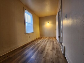 310 W 7th Ave in Oshkosh, WI - Building Photo - Building Photo