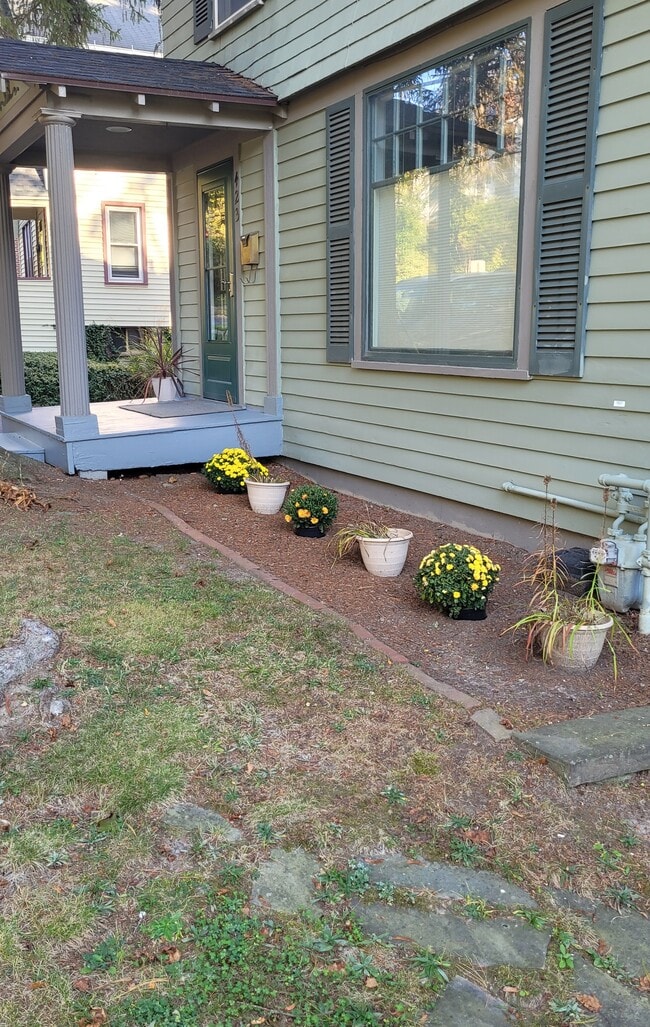 423 Mitchell St in Ithaca, NY - Foto de edificio - Building Photo