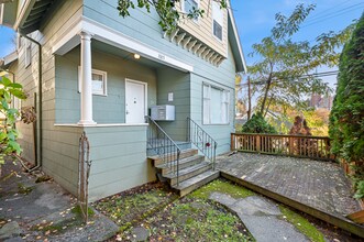 1115 NE 52nd St in Seattle, WA - Building Photo - Building Photo