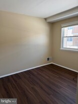 26 Florence Tollgate in Burlington, NJ - Building Photo