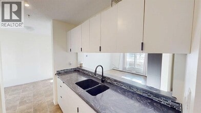 10405-10499 99 St in Grande Prairie, AB - Building Photo - Building Photo