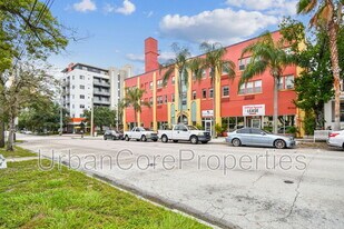 216 5th Ave N in St. Petersburg, FL - Building Photo