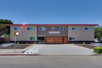 510 Castro in San Leandro, CA - Building Photo - Primary Photo