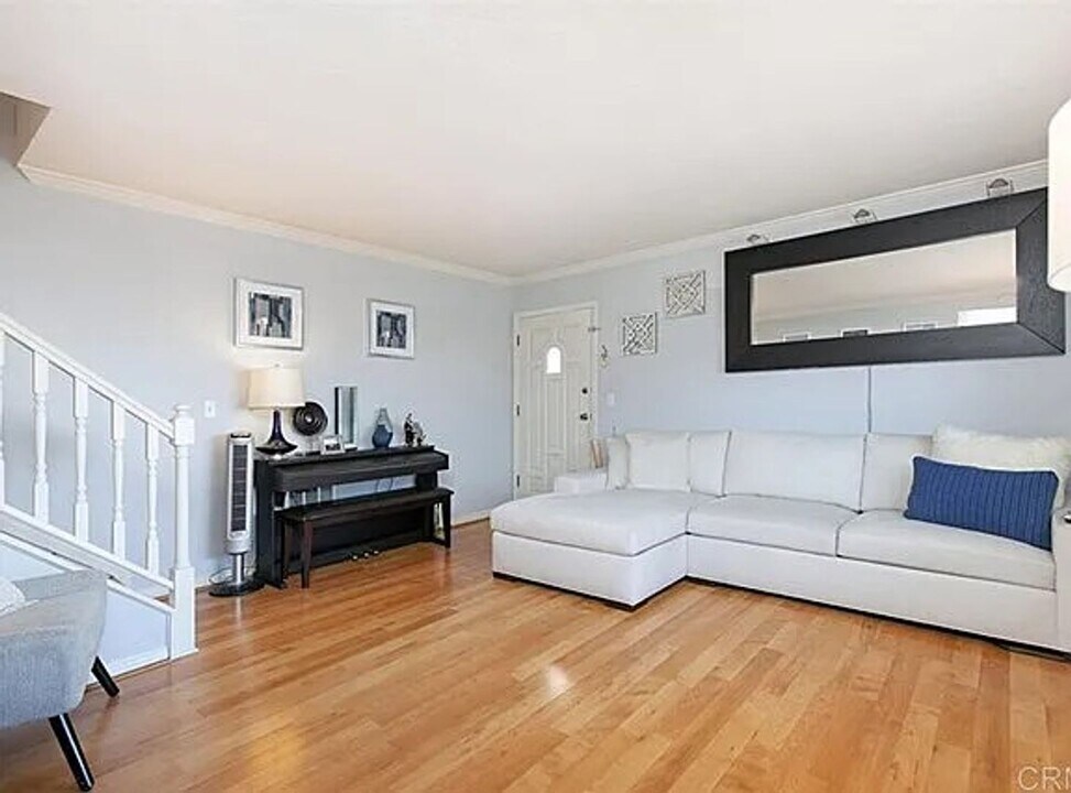 3970 Ingraham St in San Diego, CA - Building Photo