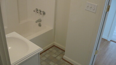 1050 Rawl Rd in Lexington, SC - Building Photo - Building Photo