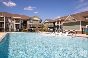 102 Kennedy Rdg Wy in Mooresville, NC - Building Photo