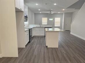 1029 Calvin St, Unit B in Houston, TX - Building Photo - Building Photo