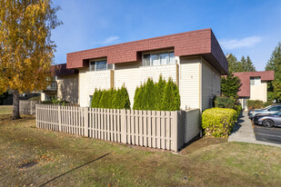 Riverstone Condominiums in Bellevue, WA - Foto de edificio - Primary Photo