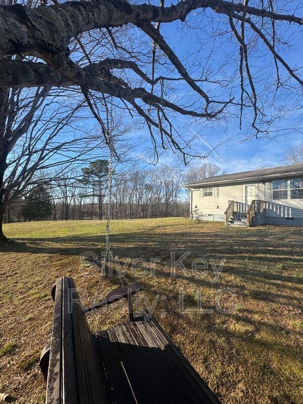 165 Co Rd 358 in Niota, TN - Building Photo - Building Photo