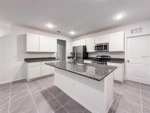 15116 Windflower Aly in Winter Garden, FL - Building Photo - Building Photo