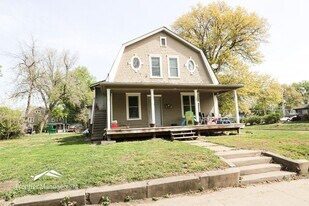 1000 Osage St in Manhattan, KS - Building Photo