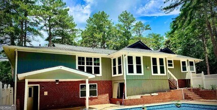 1516 Chase Ct in Riverdale, GA - Foto de edificio - Building Photo