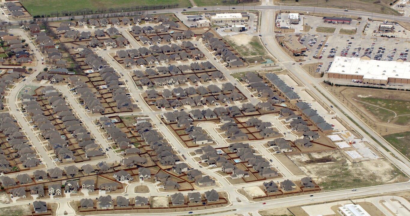 Hawkins Meadows in Midlothian, TX - Building Photo