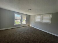 1403 Collier St photo'