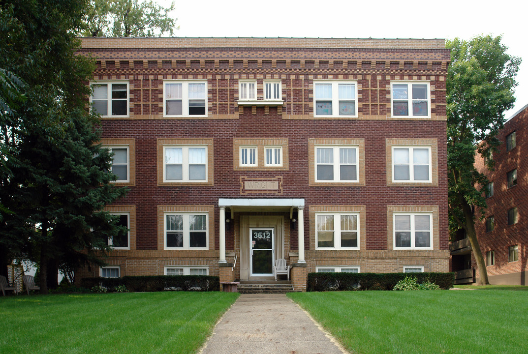 3612 Ingersoll Ave in Des Moines, IA - Foto de edificio