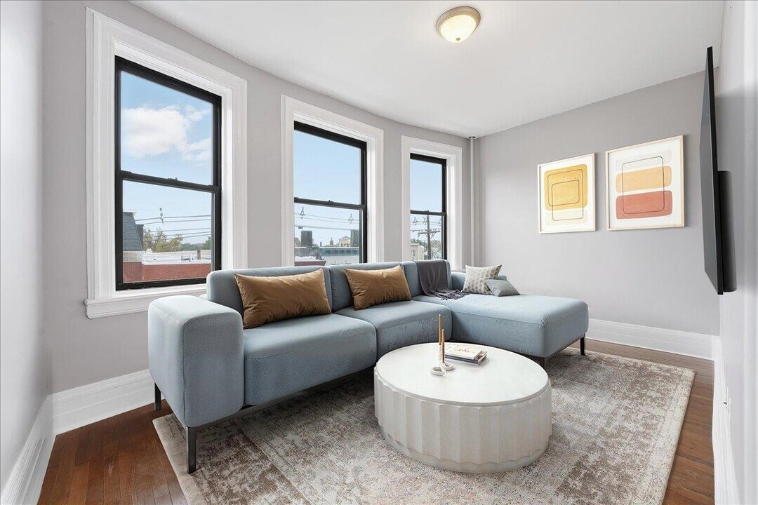134 Clifton Pl in Jersey City, NJ - Building Photo