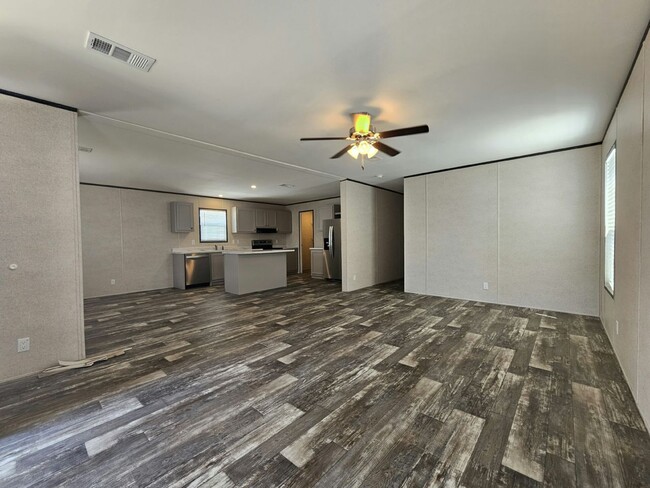 6711 Hidden Oaks Dr in North Fort Myers, FL - Foto de edificio - Building Photo