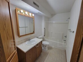 619 Johnson St in Waterloo, IA - Building Photo - Building Photo