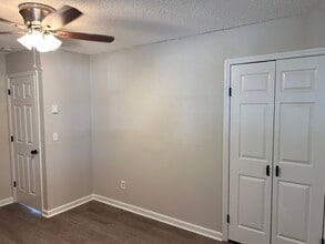 2204 Delta Pl, Unit B in Greensboro, NC - Building Photo - Building Photo