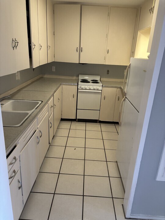 2221 20th Ave in Gulfport, MS - Building Photo