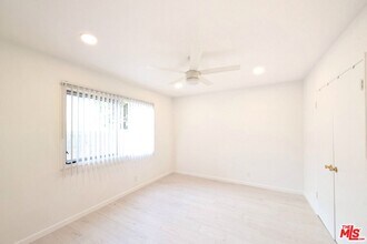 1037 11th St in Santa Monica, CA - Building Photo - Building Photo