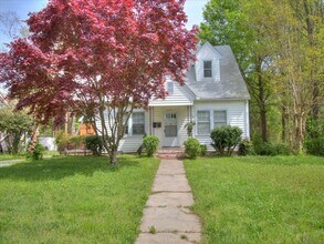 2839 Chapel Hill Rd in Durham, NC - Building Photo - Building Photo