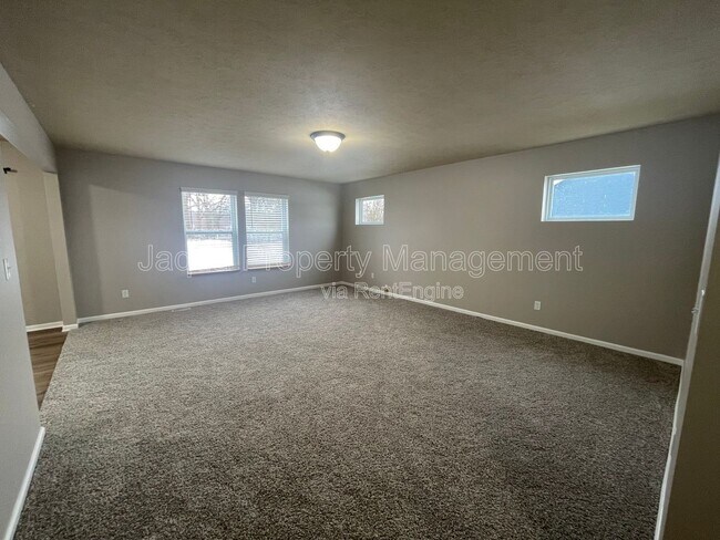 24537 Brownstone Blvd in Mattawan, MI - Building Photo - Building Photo