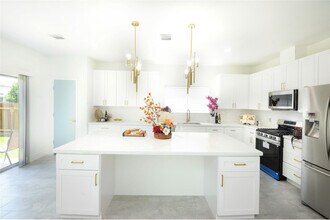9507 Flying Eagle Ct in Houston, TX - Building Photo - Building Photo