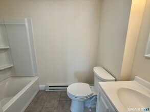 11 Starr Ave in Danbury, CT - Building Photo - Building Photo