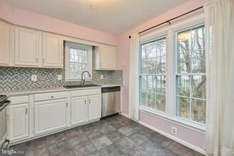 1565 Church Hill Pl in Reston, VA - Building Photo - Building Photo