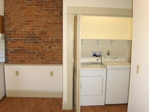 2215 Market St, Unit 2215 Market in Wheeling, WV - Building Photo - Building Photo
