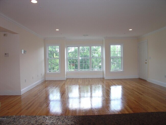 50 B St in Boston, MA - Building Photo - Building Photo