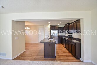 9135 Coneflower Dr in West Des Moines, IA - Building Photo - Building Photo