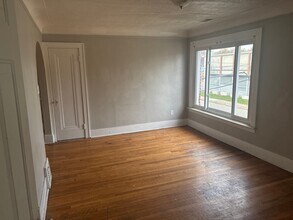 4893 Chatsworth St in Detroit, MI - Building Photo - Building Photo