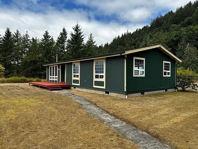 property at 286 US-101