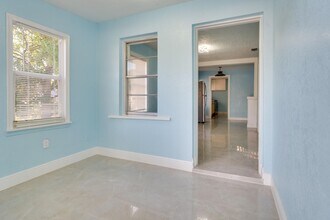 813 Truman St in Lake Worth Beach, FL - Building Photo - Building Photo