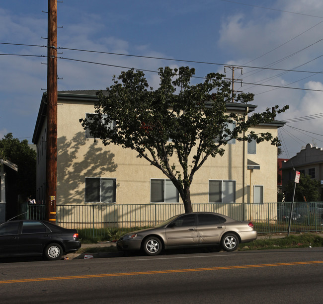 2629 Main St in Los Angeles, CA - Foto de edificio - Building Photo