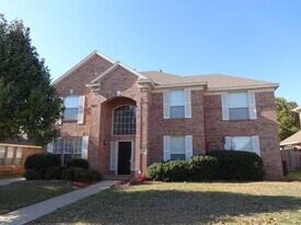 901 Muirfield Rd in Keller, TX - Building Photo