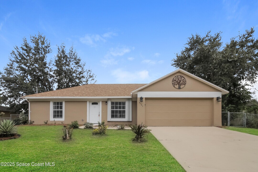 6145 Banyan St in Cocoa, FL - Building Photo
