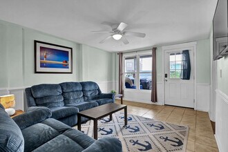 237 Sea Shore Dr in North Topsail Beach, NC - Building Photo - Building Photo