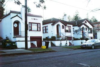 1918-1926 SW Elm St in Portland, OR - Building Photo - Building Photo