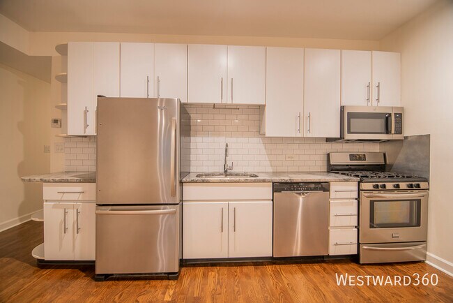 2221 W Charleston St in Chicago, IL - Building Photo - Building Photo