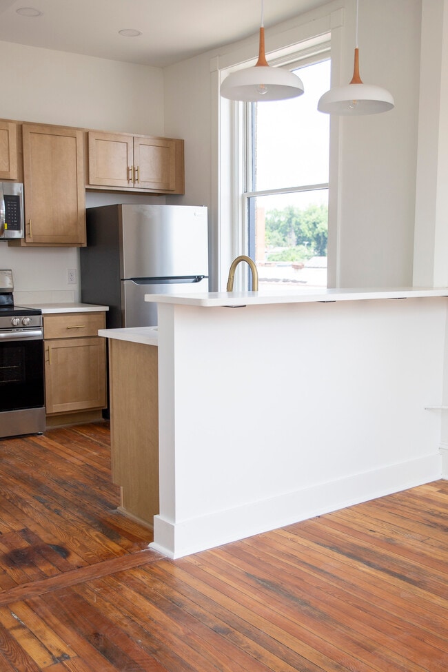 The Humbles Building in Lynchburg, VA - Foto de edificio - Building Photo