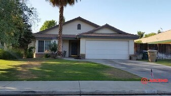 10714 Ottawa Ct in Bakersfield, CA - Building Photo