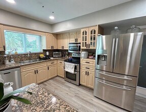 15 NE 134th St in North Miami, FL - Building Photo - Building Photo