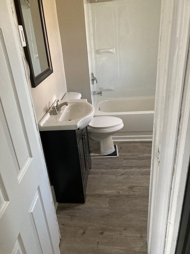 96 Lyndhurst St in Rochester, NY - Building Photo - Building Photo